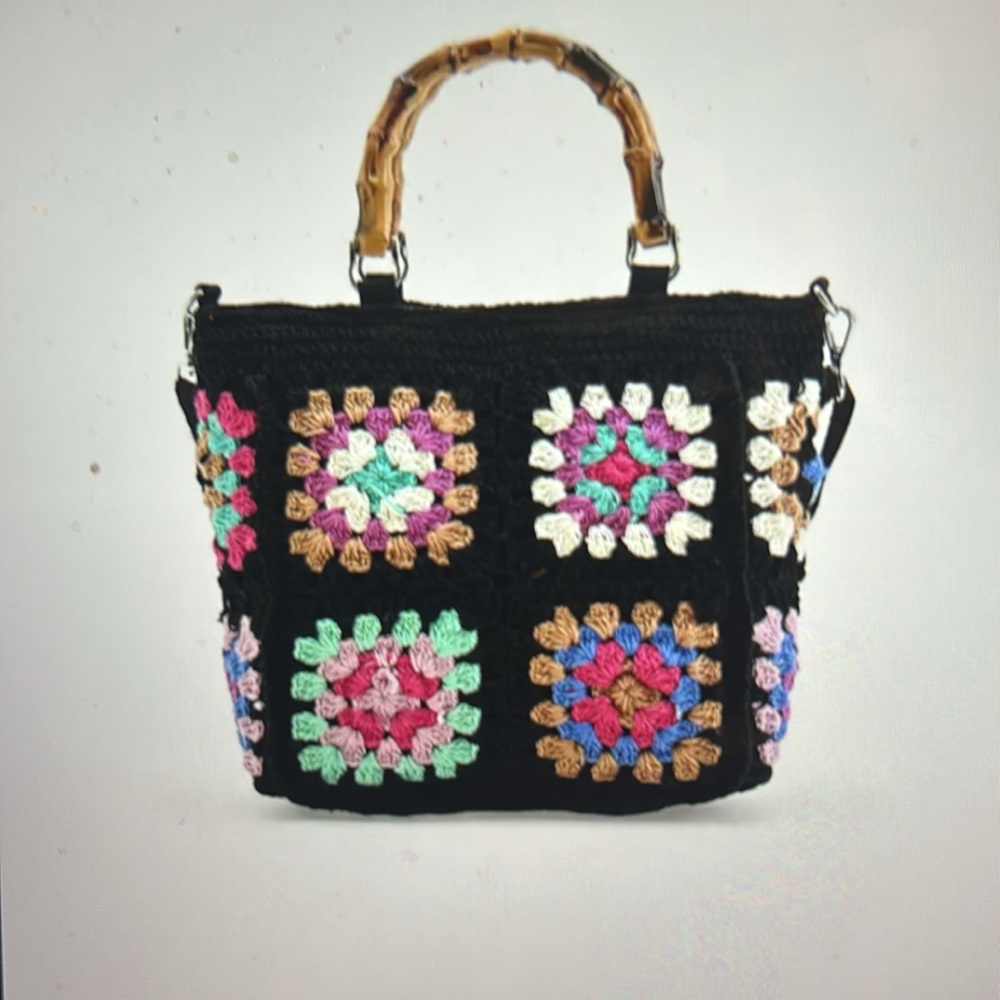 Noir Elegance Crocheted Bag - Picture 4 of 5